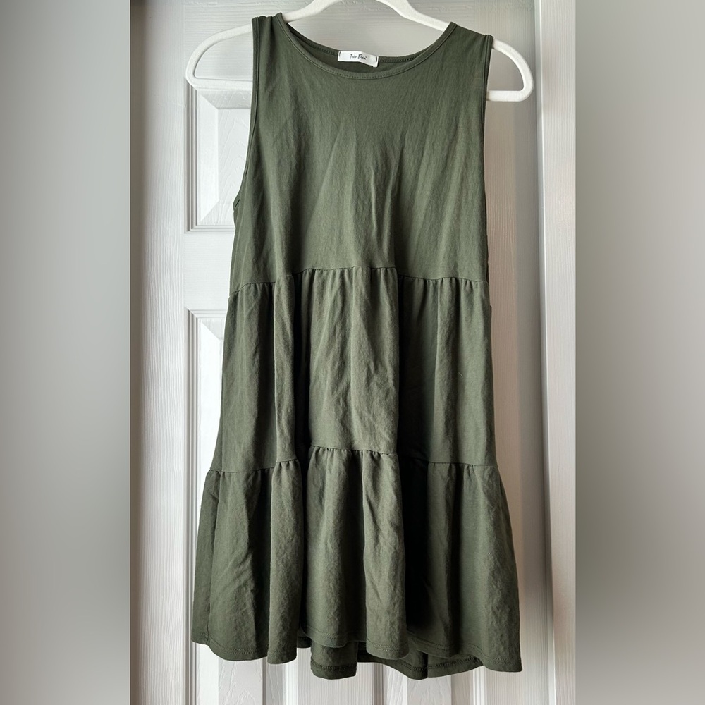 Boutique Green Dress “FREE Gift W/purchase”